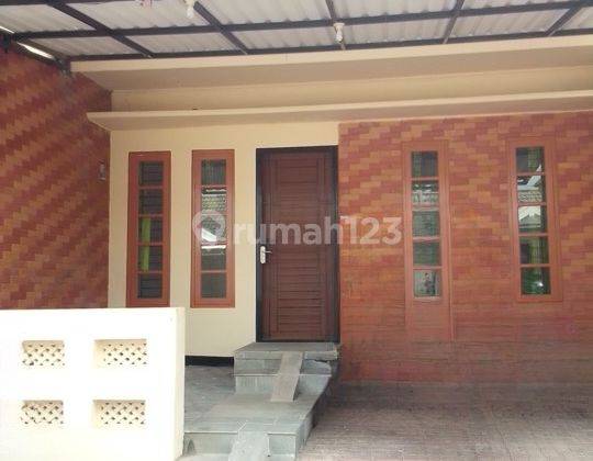 Di Jual Rumah Keren di Lembah Hijau Lippo Cikarang  1