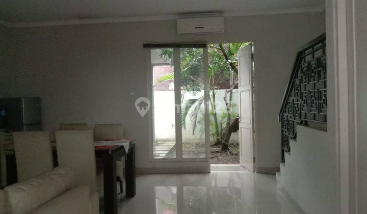 Cool and nice house for sale in Lippo Cikarang, ready to live in. Good price 2