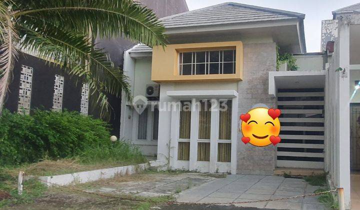 Cool and nice house for sale in Lippo Cikarang, ready to live in. Good price 1