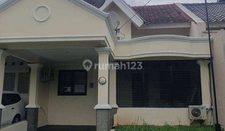 Cool and nice house for rent in Lippo Cikarang, ready to live in. Good price 1