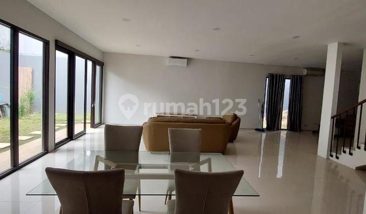 Cool and nice house for rent in Lippo Cikarang, ready to live in. Good price Cool and nice house for rent in Lippo Cikarang, ready to live in. Good price