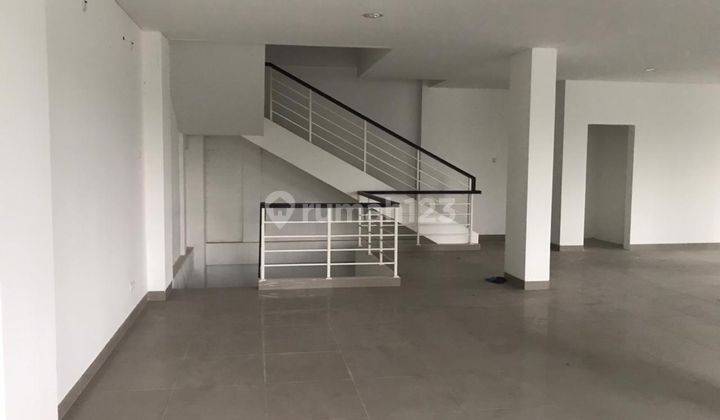 Di Sewa Ruko Keren Nice 4 lantai dan jadi satu 3 Ruko .. Ada akses Liff 3