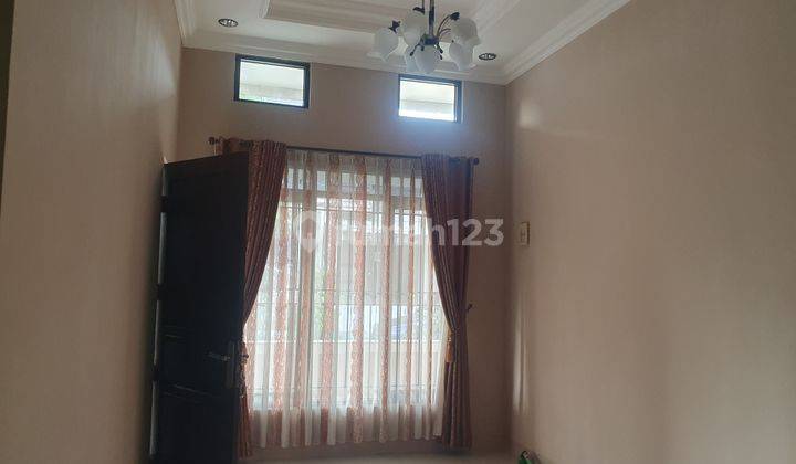 Cool and nice house for sale in Lippo Cikarang, ready to live in. Affordable price 1