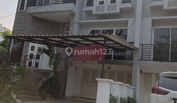 Di Jual Rumah Nice And Keren lantai 2 Full Renov and full Ft  2