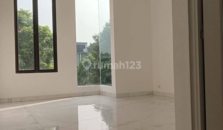 Cool and nice house for rent have 5 room bed in Lippo Cikarang, ready to live in. Affordable price 1