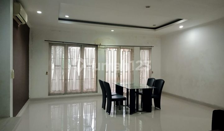 Cool and nice house for rent in Lippo Cikarang, ready to live in. Good price Cool and nice house for rent in Lippo Cikarang, ready to live in. Good price