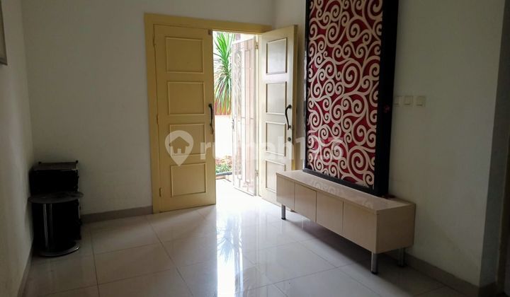  Cool and nice house for rent in Lippo Cikarang, ready to live in. Good price 2