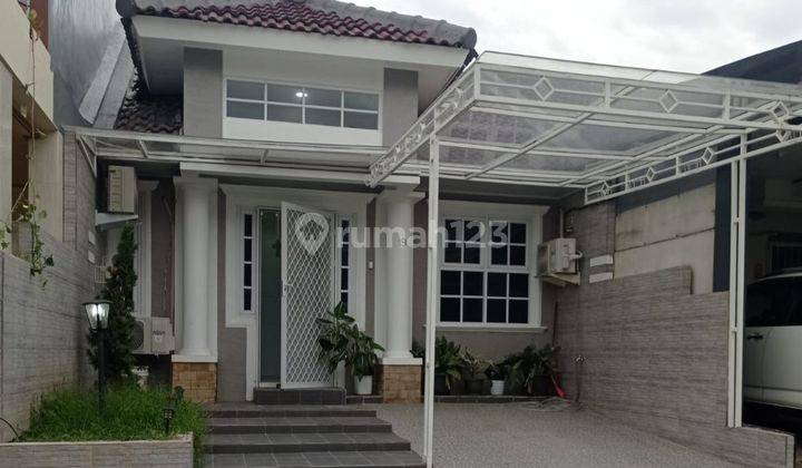 Cool and nice house for sale in Lippo Cikarang, ready to live in. Affordable price 1