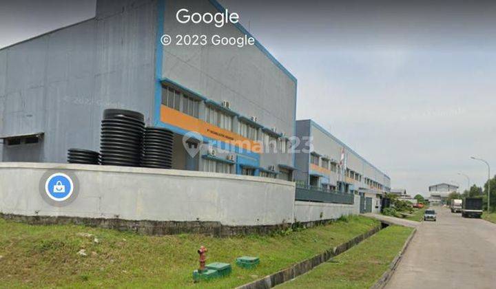 Cool and nice warehouse or factory for Rent in Lippo Cikarang.  Ready to use.  Good price 2