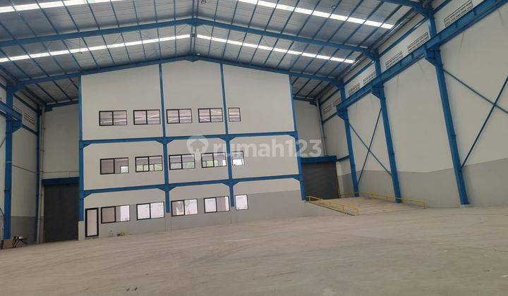 Cool And Nice Warehouse And Factory Al In The Lippo Cikarang Industrial Area. 2