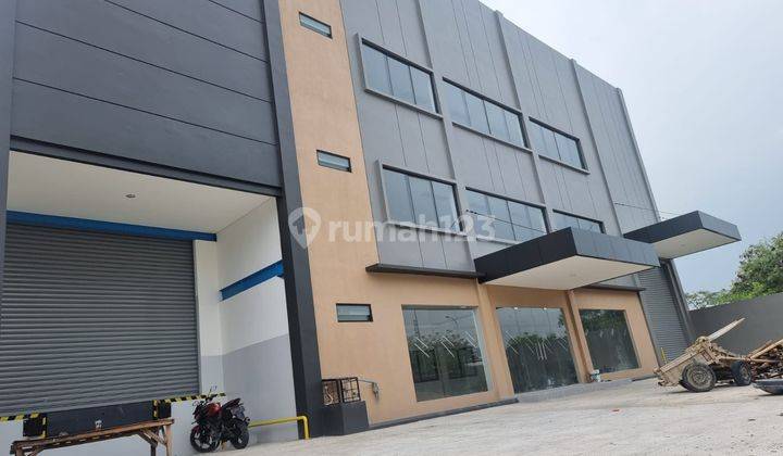 Cool And Nice Warehouse And Factory Al In The Lippo Cikarang Industrial Area.