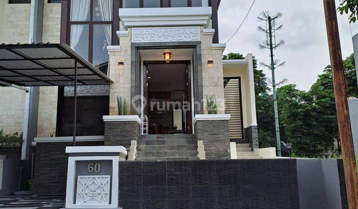 Cool and luxurious and a nice house to rent in the Lippo Cikarang area, fully furnished. 2