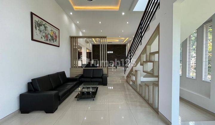 Cool, luxurious and good  house for rent  in the Lippo Cikarang complex housing cluster.  Ready .  Completed renovation.  Fully Furnished.  Ready to move in and use 2