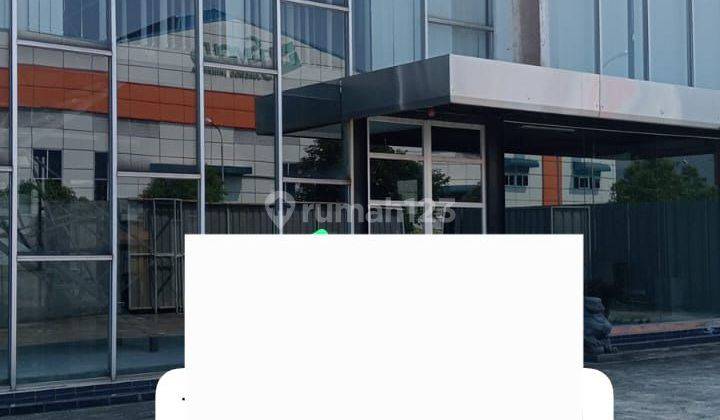 Cool, luxurious and nice. Ready-to-use office for rent in Lippo Cikarang.. in an industrial area.. location near the toll gate. 1