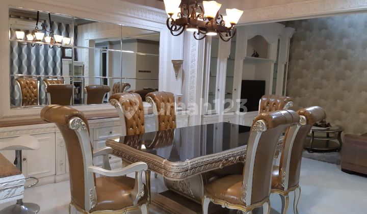 Cool, Luxurious, and Beautiful House in a Good Cluster, Fully Furnished. Ready to Live In, Located in the Lippo Cikarang Area.