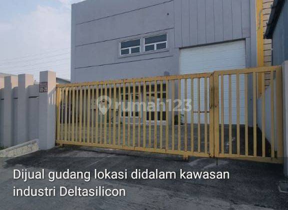 Luxurious Cool and nice Warehouse or factory in Giic Delta mas Lippo Cikarang.  Can be used directly in the  Industrial area. 1