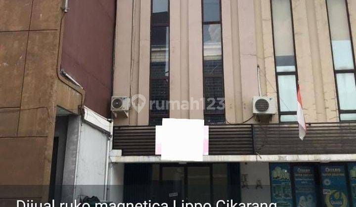 Cool, luxurious and nice shophouse for sale in Lippo Cikarang Manetika Shophouse 1