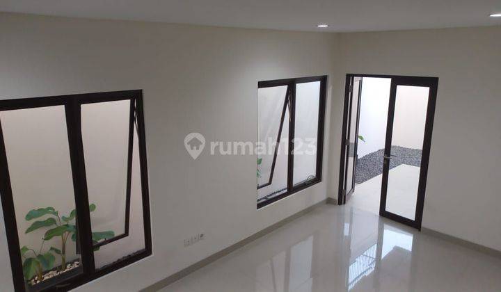 Luxurious, Cool And Nice, Wonderful, Beautiful View, House In Lippo Cikarang, Can To Use 2