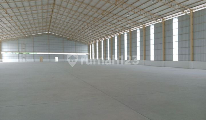 Beautiful View, Luxury, Cool Warehouse Or Factory In The Lippo Cikarang Area