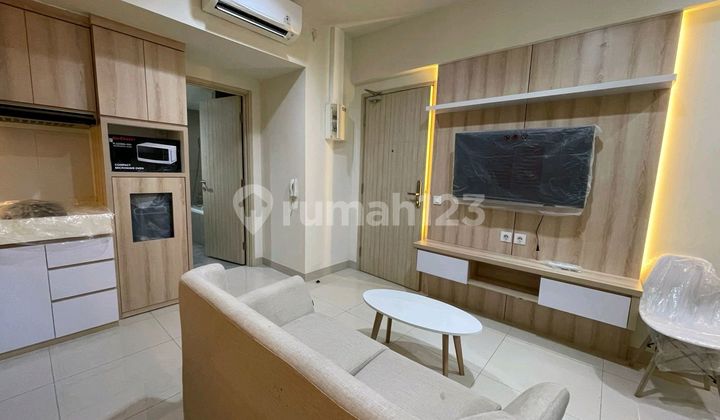 Beautiful, Luxurious, and Well-Designed Apartment in OC with 2 Bedrooms, New in Lippo Cikarang