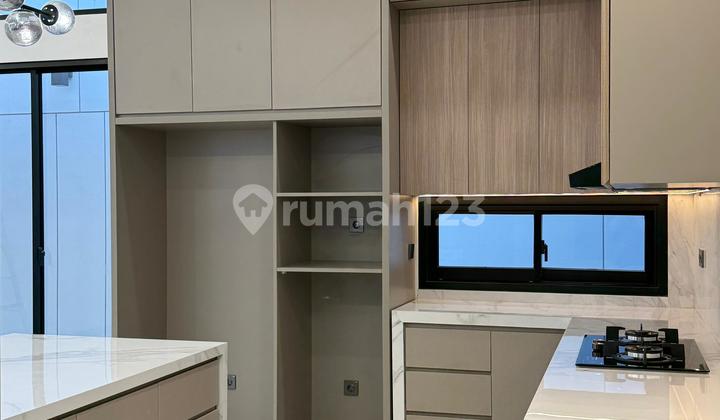 2-Story House in Lippo Cikarang, Cikarang for Sale. This 2-Story Property is Located in a Serene and Accessible Area. 2