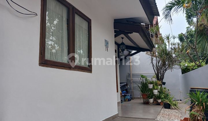 Rumah Siap Huni Cantik Terawat Pejaten Barat. Strategis Dekat ke Mampang Kuningan dan Tol Tb Simatupang .
