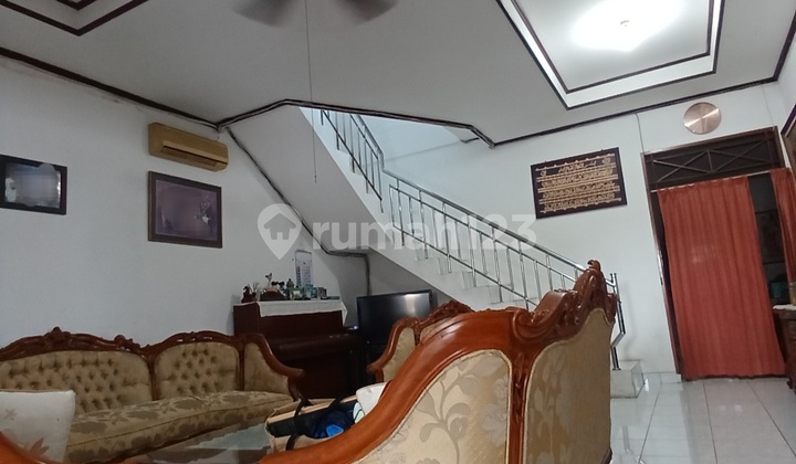 Rumah Strategis ,lokasi Nempel #mrt Station.di Fatmawati SHM