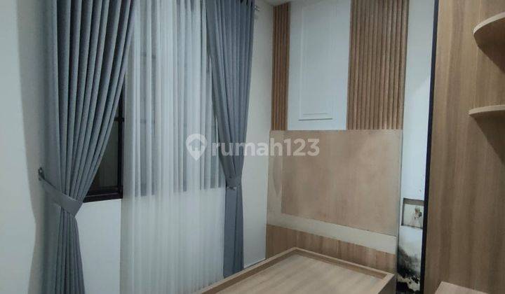Rumah 2 lantai pinggir jalan raya lokasi dekat MRT lebak bulus  12