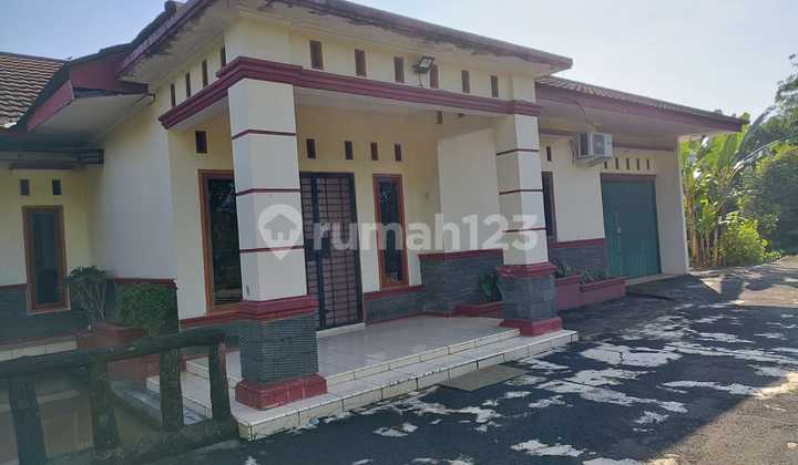 House and Garden for Sale in Bogor 2