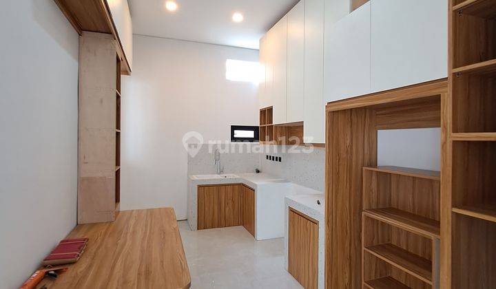 Rumah Ekslusif Konsep Townhouse Dekat Pakuwon Mall Jogja