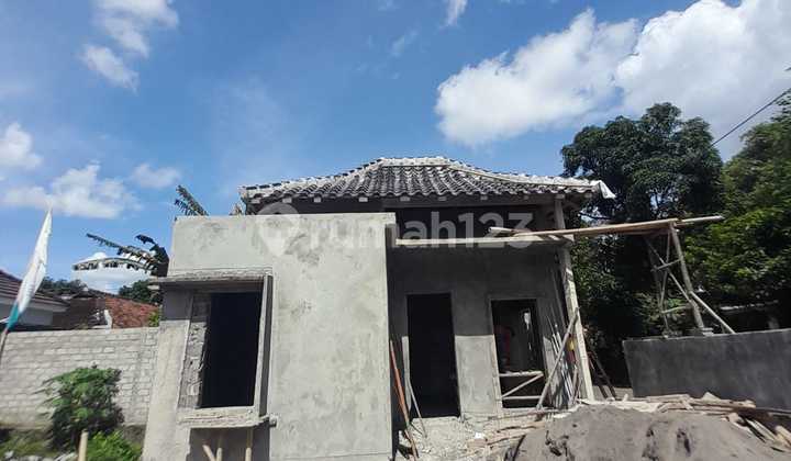 Rumah Bebas Request Desain Dan Fasad. Lokasi Dekat Pasar Klewer 10