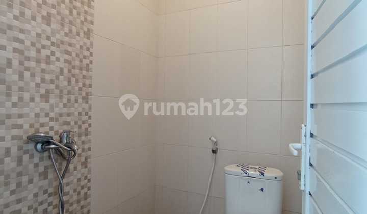 Rumah Modern Minimalis 10 Menit Ke Umy 8