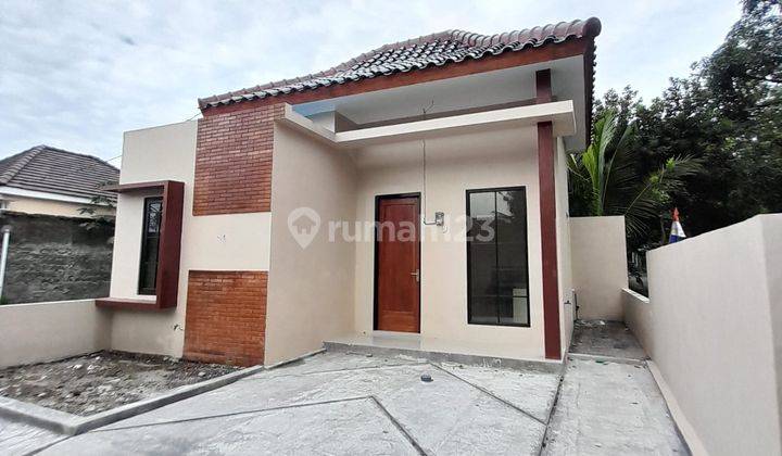Rumah Baru Bebas Desain di Klaten 7 Menit Ke Pasar Klewer 4