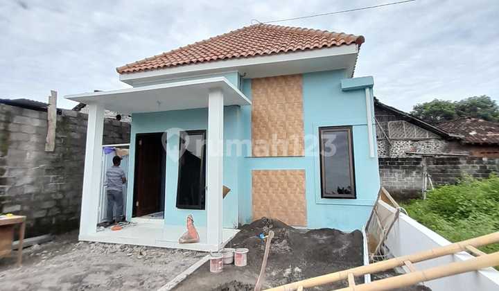 Rumah Baru Minimalis Modern Dekat Pasar Klewer 1