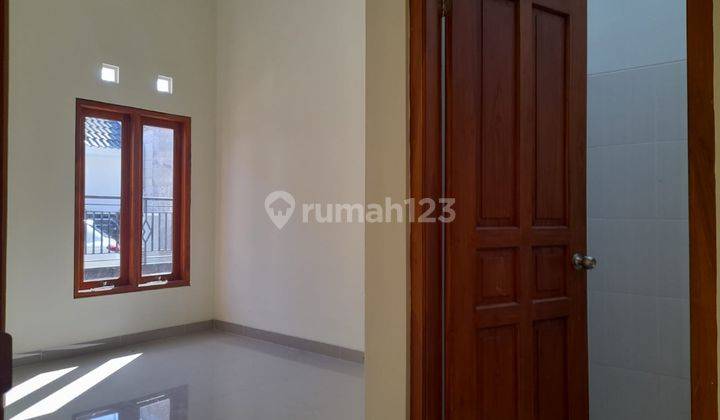 Dijual Unit Kantor 3 Lantai di Depok Sleman Dekat Pakuwon Mall 4
