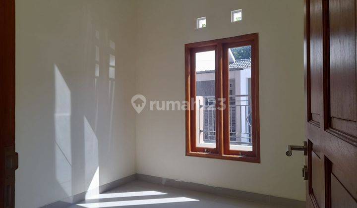 Dijual Unit Kantor 3 Lantai di Depok Sleman Dekat Pakuwon Mall 8