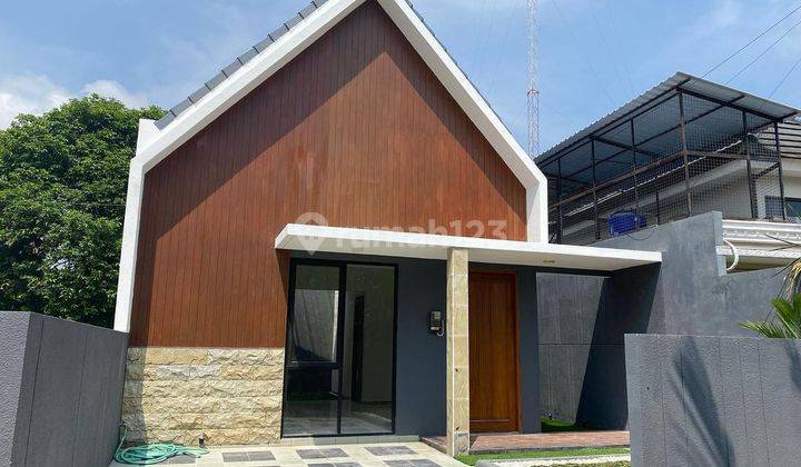 Rumah Cantik Scandinavian Dekat Kampus Uii Terpadu 1