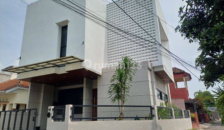 Rumah Industrial Modern Strategis Di Banguntapan 1