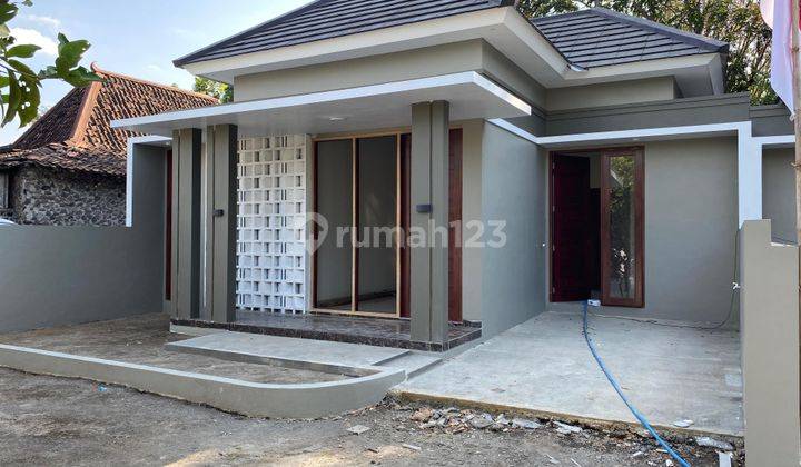 Dijual Rumah Cantik Modern Dekat Jl Tajem Mulai 600Jutaan 