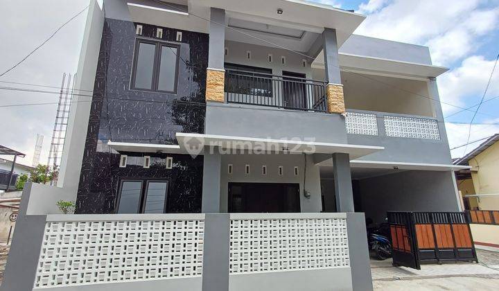 Rumah Dua Lantai Dengan Harga Miring Di Maguwo Jogja 1