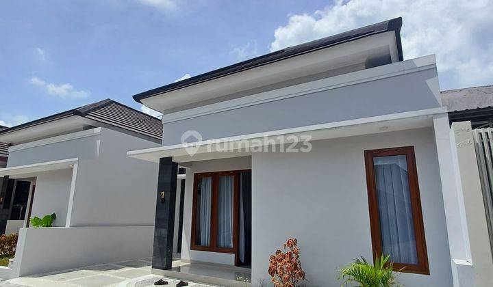 2 Unit Terakhir Rumah Modern Cantik di Sleman 2