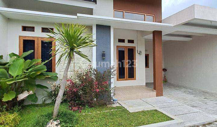 Rumah Cantik Modern Minimalis Dalam Perumahan di Kalasan, Sleman 1