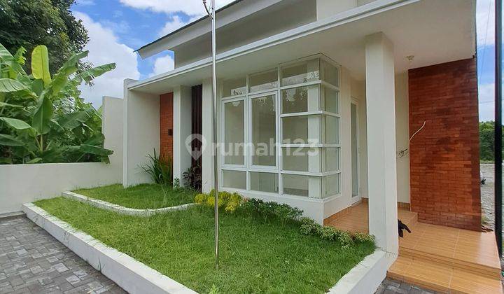 Rumah Cantik Minimalis 2 Lantai Harga Ekonomis di Klaten 2