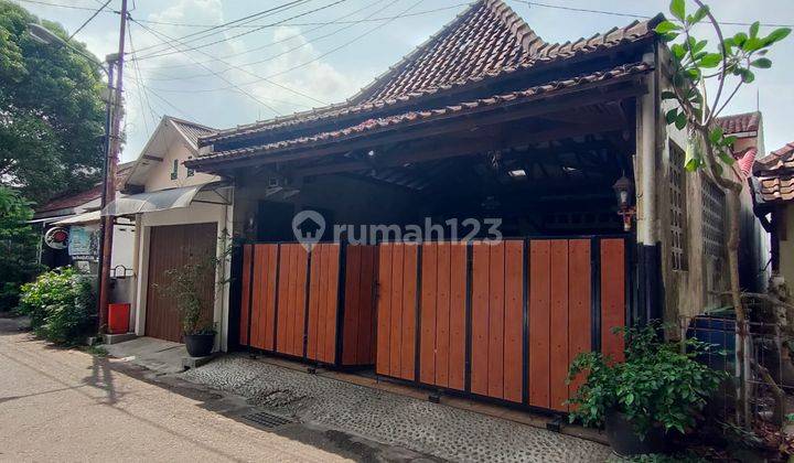 Rumah 2 Lantai Konsep Kontemporer Strategis Dekat Alun alun Kidul 1