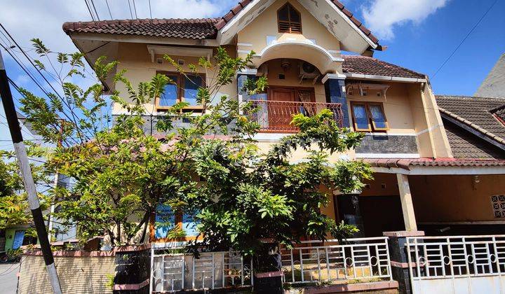 Rumah Megah 2 Lantai Semi Furnished Siap Huni di Mlati, Sleman 1