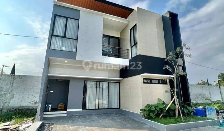 Rumah Mewah Modern 2 Lantai Dalam Perumahan di Jl. Magelang Km.6 1