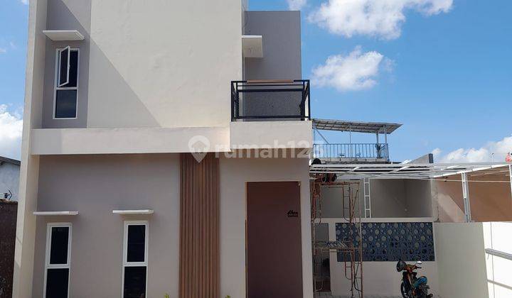 Rumah 2 Lantai Konsep Scandinavian Modern Dalam Cluster di Bantul