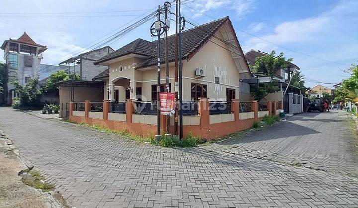 Rumah Hook Minimalis Siap Huni Full Furnished Dalam Perumahan 2