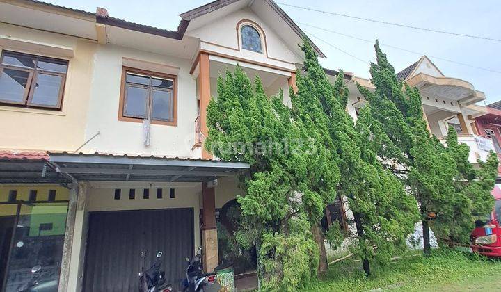 Rumah 2 Lantai Full Furnished Siap Huni Dalam Perumahan di Kodya 1