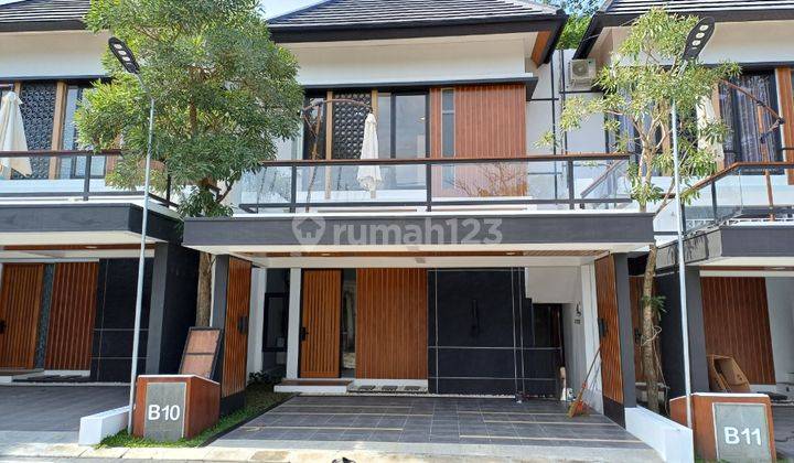 Rumah Mewah Exclusive Dengan Sky Balcony Pertama Di Jogja 2